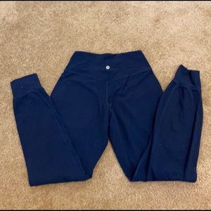 Lululemon Align jogger, size 4, 25 inseam